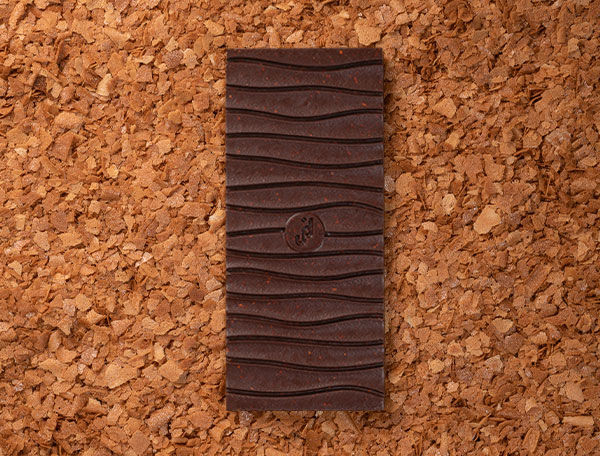Tablette chocolat noir Venezuela 70% à la crêpe dentelle, pépites de caramel et fleur de sel - JOHANN DUBOIS CHOCOLATIER BRETON